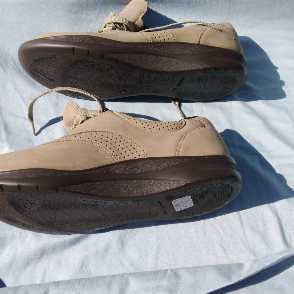 SAS Men's Beige and Brown Lace-Up Comfort Sneakers